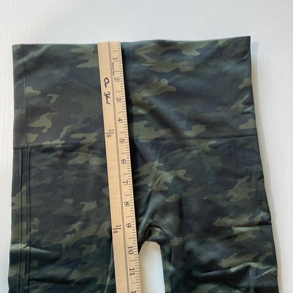 SPANX Seamless Leggings for Women Tummy Control Green Camo Size M - Picture 8 of 12